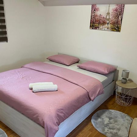 Apartment Helena Airport Ποντγορίτσα Εξωτερικό φωτογραφία