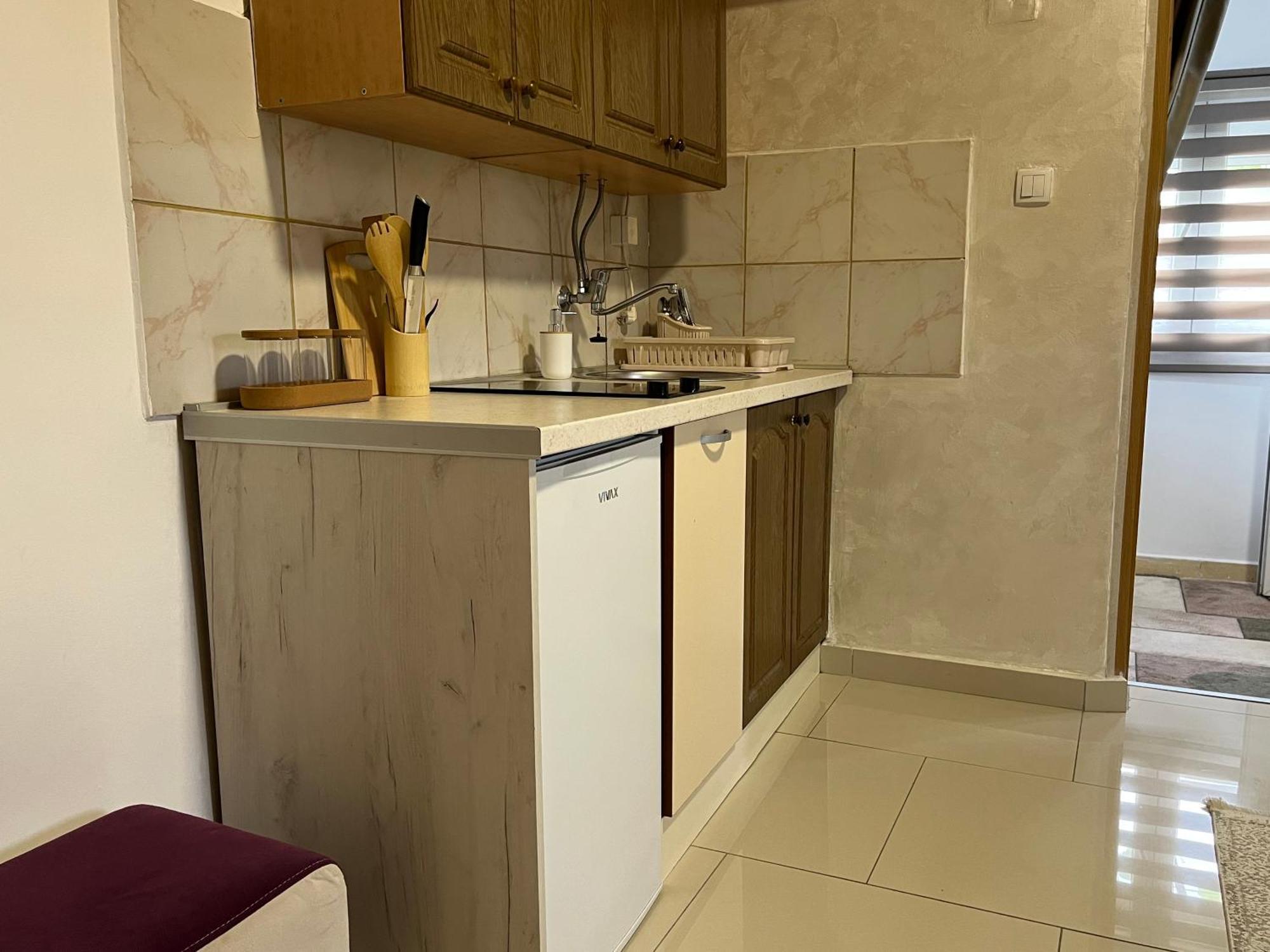 Apartment Helena Airport Ποντγορίτσα Εξωτερικό φωτογραφία